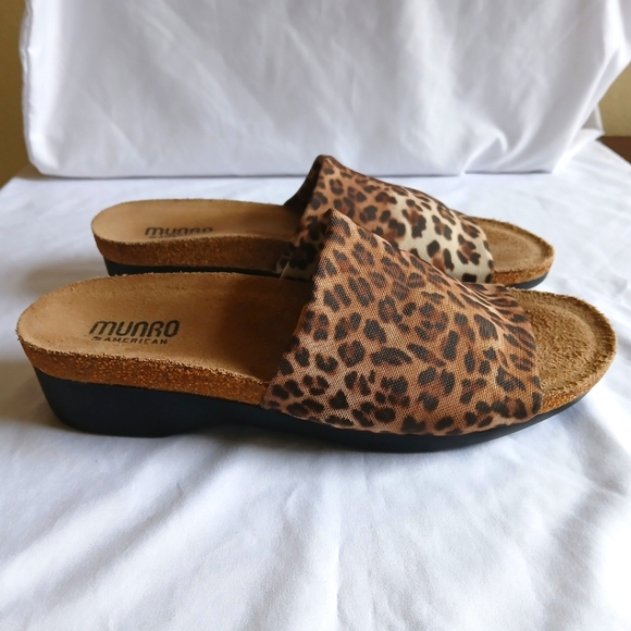 Comfort Sandals Lot of 2 Size 7.5M - Picture 3 of 10